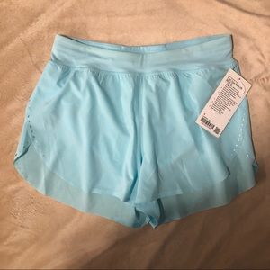 NWT Lululemon Find Your Pace 3” HR - Icing Blue - Sz 8